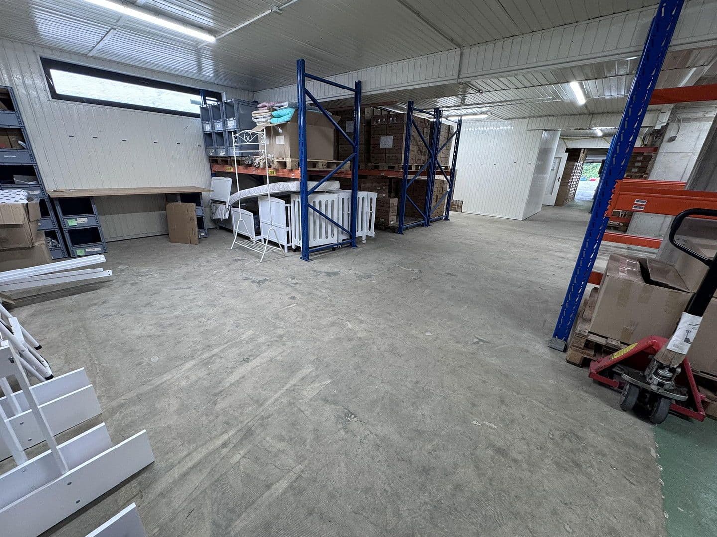 Pronájem nebytového prostoru 380 m², Humboldtstraße, 9-11, Neunkirchen-Seelscheid, Severní Porýní-Vestfálsko Pronájem nebytového prostoru 380 m², Humboldtstraße, 9-11, Neunkirchen-Seelscheid, Severní Porýní-Vestfálsko