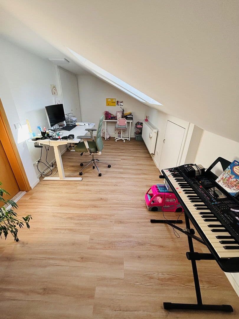 Prodej domu 184 m², pozemek 201 m², Fellbach, Bádensko-Württembersko Prodej domu 184 m², pozemek 201 m², Fellbach, Bádensko-Württembersko