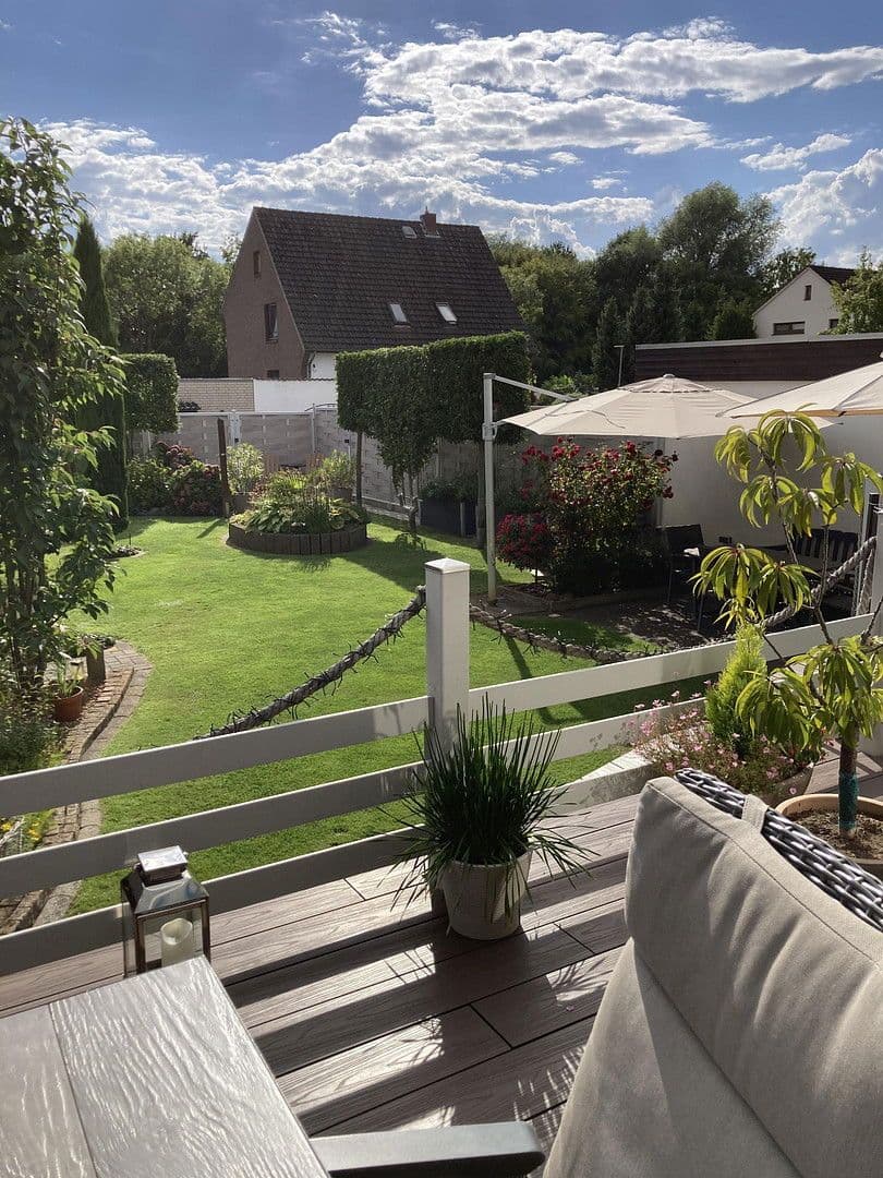 Prodej domu 125 m², pozemek 880 m², Weyhe, Dolní Sasko Prodej domu 125 m², pozemek 880 m², Weyhe, Dolní Sasko