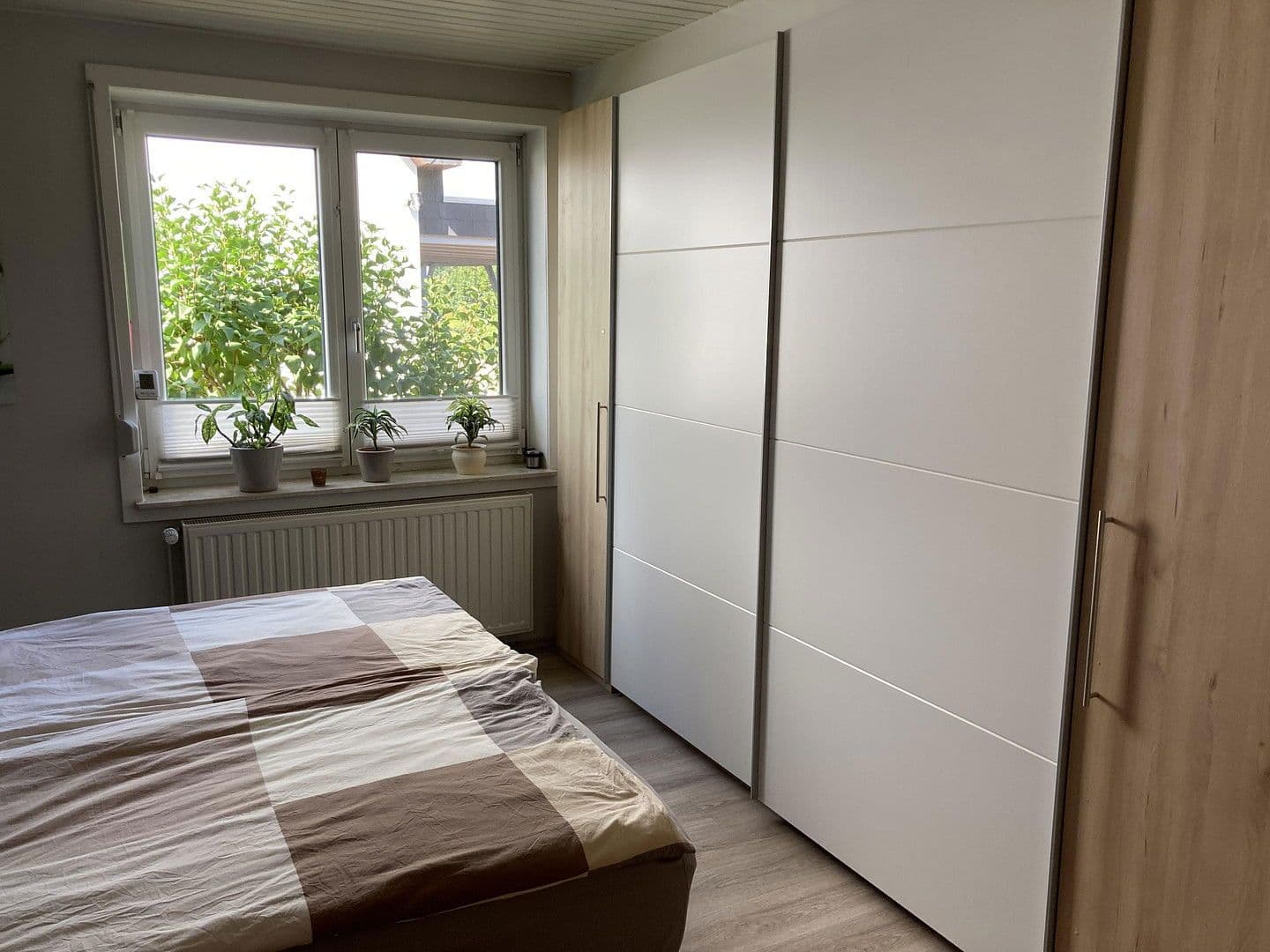 Prodej domu 125 m², pozemek 880 m², Weyhe, Dolní Sasko Prodej domu 125 m², pozemek 880 m², Weyhe, Dolní Sasko