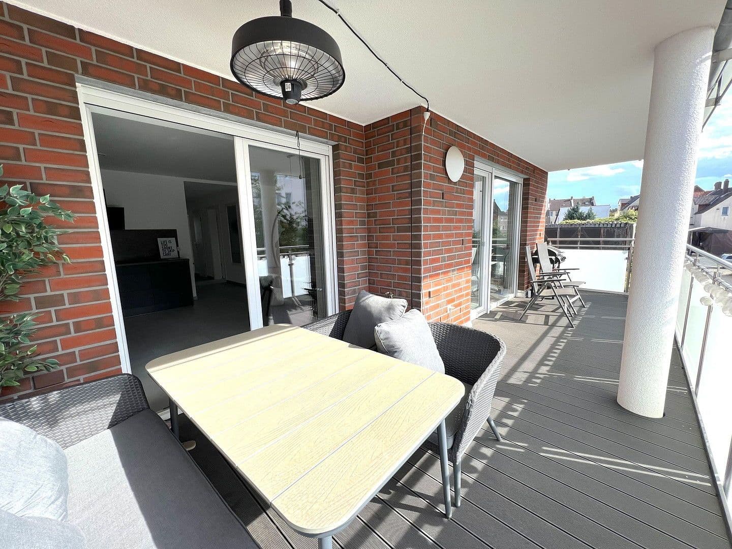 Pronájem bytu 3+1 96 m², An der Johanniskirche 13, Hildesheim, Dolní Sasko Pronájem bytu 3+1 96 m², An der Johanniskirche 13, Hildesheim, Dolní Sasko