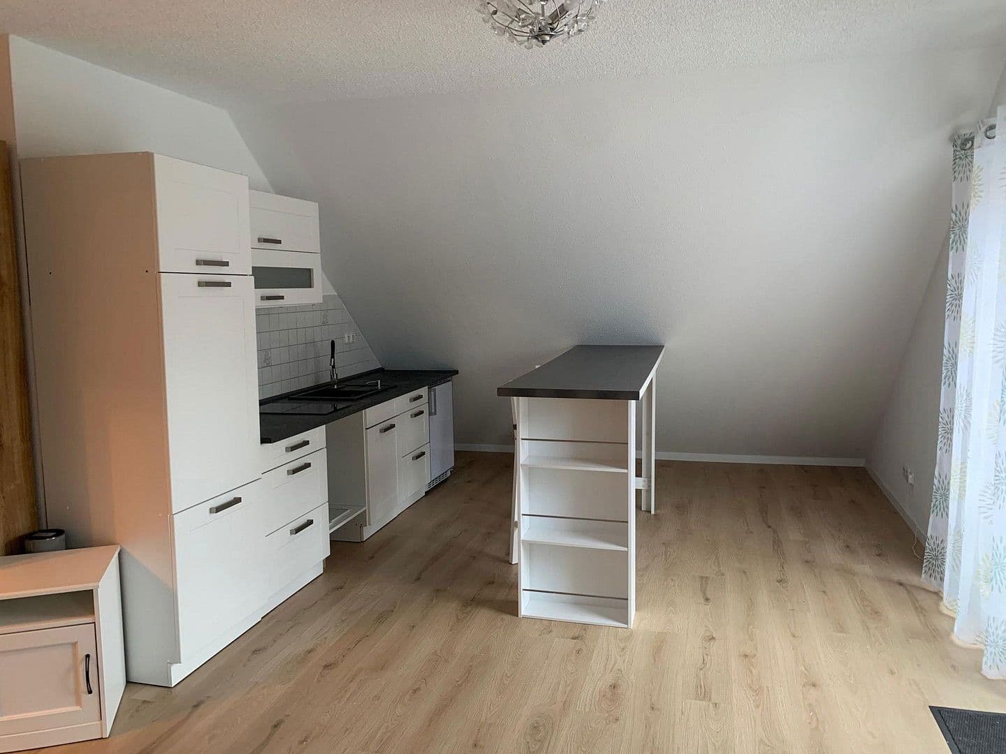 Pronájem bytu 1+kk 39 m², Johann-Joachim-Kaendler Str. 14, Arnsdorf, Sasko Pronájem bytu 1+kk 39 m², Johann-Joachim-Kaendler Str. 14, Arnsdorf, Sasko