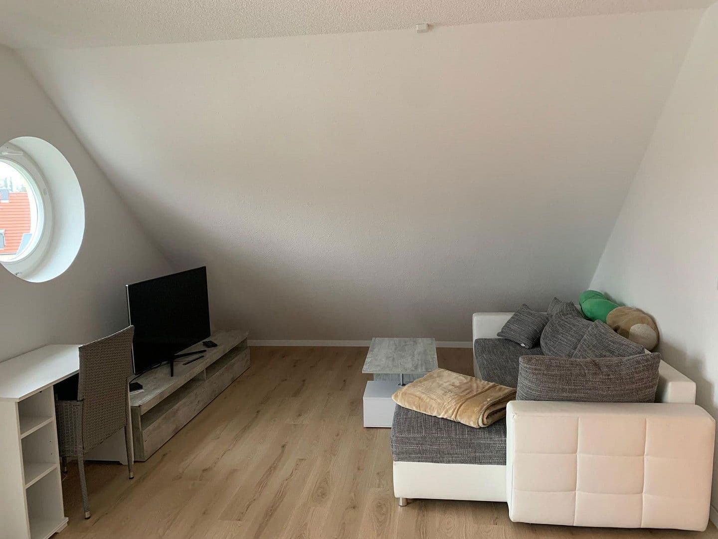 Pronájem bytu 1+kk 39 m², Johann-Joachim-Kaendler Str. 14, Arnsdorf, Sasko Pronájem bytu 1+kk 39 m², Johann-Joachim-Kaendler Str. 14, Arnsdorf, Sasko
