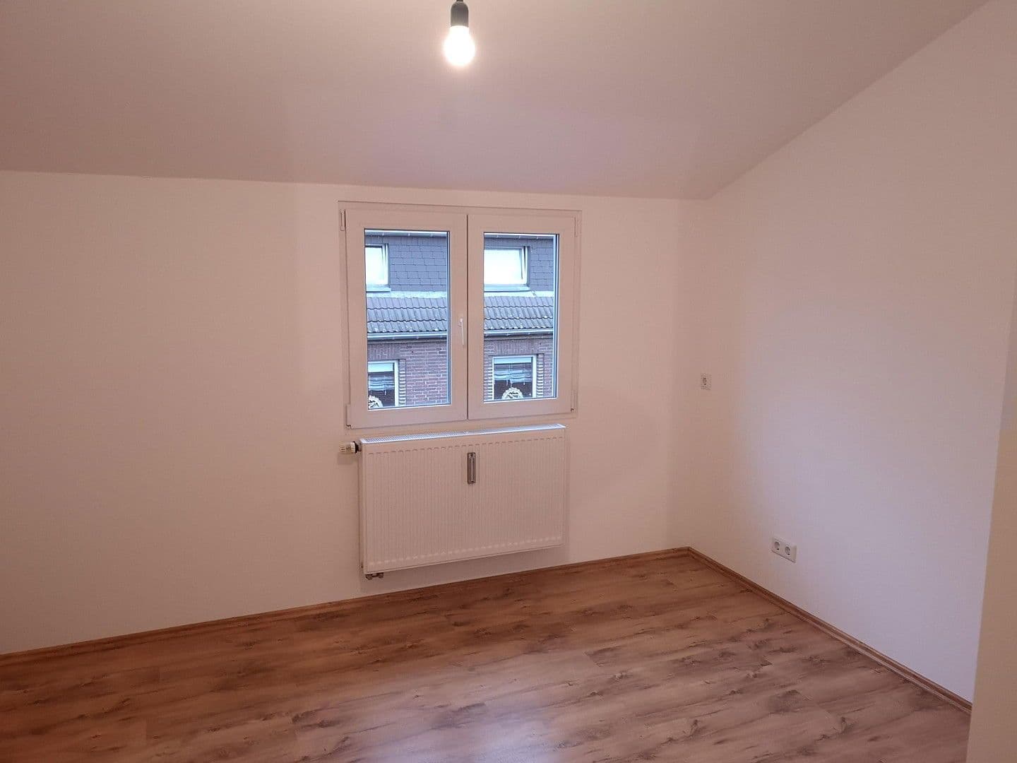 Pronájem bytu 2+kk 72 m², Im Hederichsfeld 86, Leverkusen, Severní Porýní-Vestfálsko Pronájem bytu 2+kk 72 m², Im Hederichsfeld 86, Leverkusen, Severní Porýní-Vestfálsko