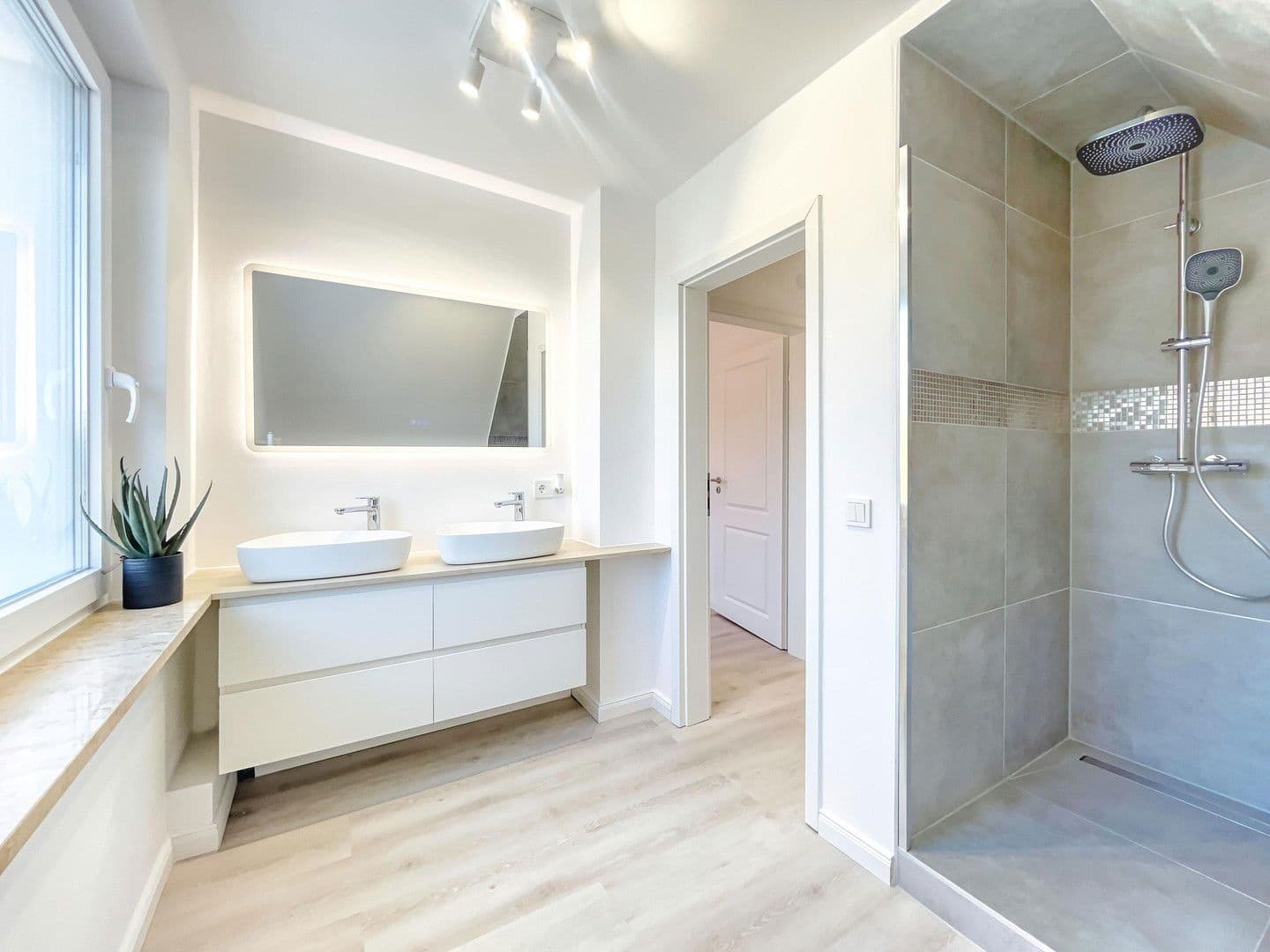 Prodej domu 116 m², pozemek 454 m², Norderstedt, Šlesvicko-Holštýnsko Prodej domu 116 m², pozemek 454 m², Norderstedt, Šlesvicko-Holštýnsko