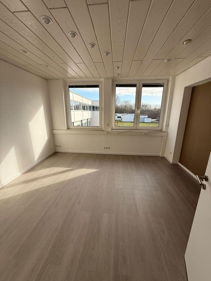 Pronájem kanceláře 462 m², Otto-Hahn-Straße 55, Bad Salzuflen, Severní Porýní-Vestfálsko Pronájem kanceláře 462 m², Otto-Hahn-Straße 55, Bad Salzuflen, Severní Porýní-Vestfálsko