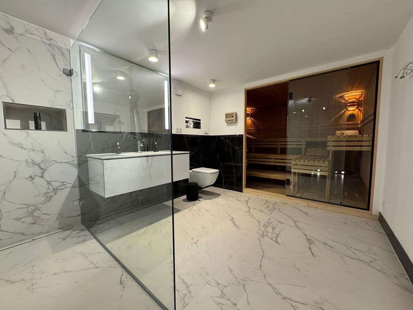 Prodej domu 181 m², pozemek 850 m², Hamburg, Hamburg Prodej domu 181 m², pozemek 850 m², Hamburg, Hamburg