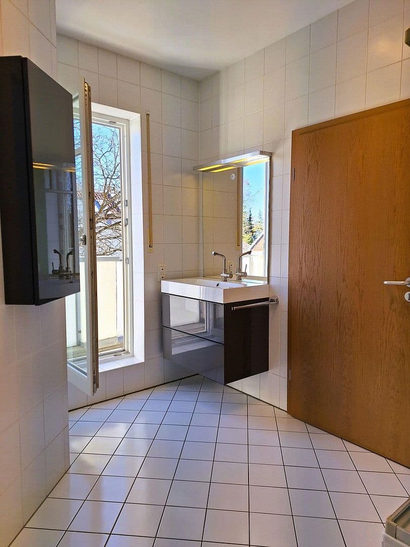 Prodej bytu 3+1 85 m², Erlbachstraße 9b, München, Bavorsko Prodej bytu 3+1 85 m², Erlbachstraße 9b, München, Bavorsko