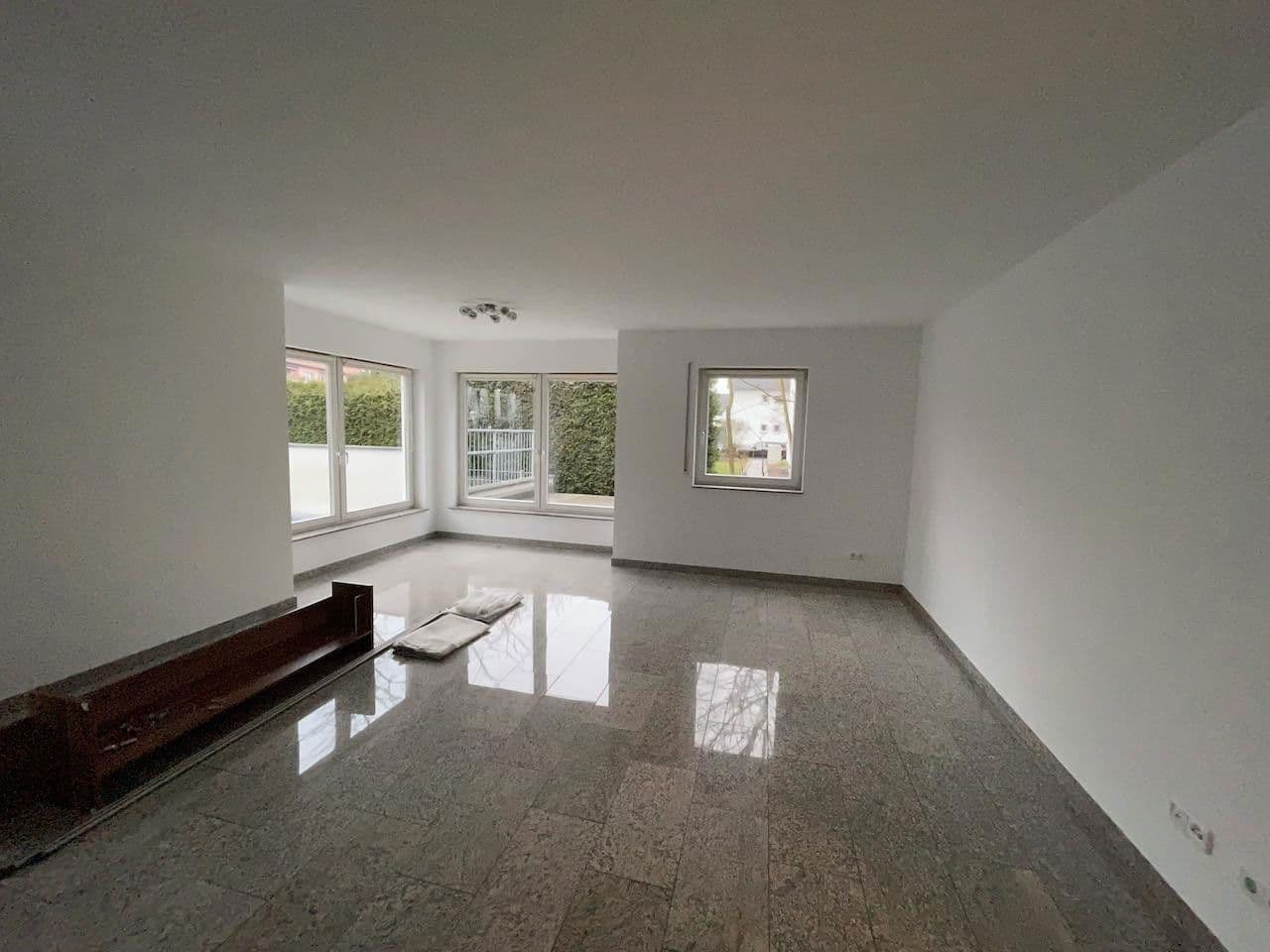 Pronájem bytu 3+1 108 m², Hattersheim am Main, Hessen Pronájem bytu 3+1 108 m², Hattersheim am Main, Hessen