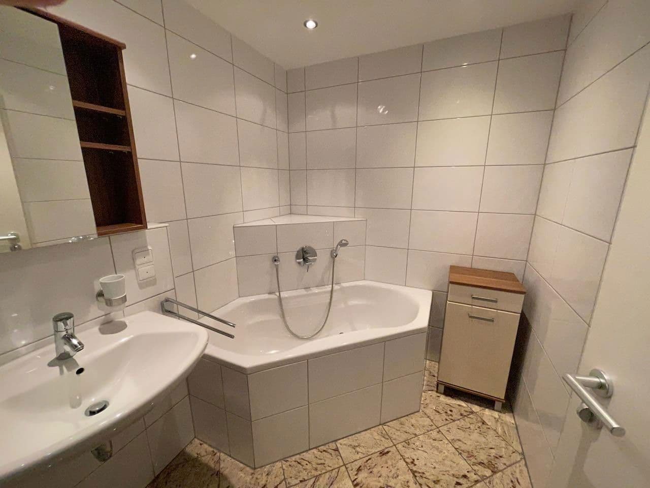 Pronájem bytu 3+1 108 m², Hattersheim am Main, Hessen Pronájem bytu 3+1 108 m², Hattersheim am Main, Hessen