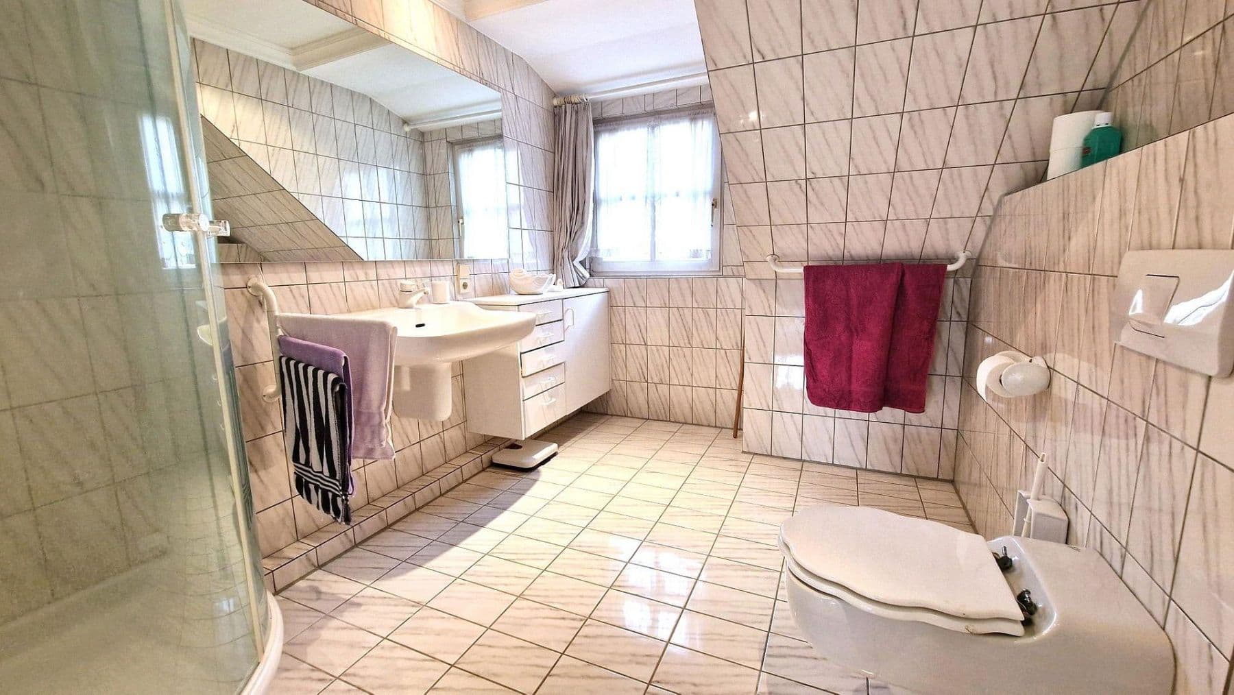 Prodej domu 241 m², pozemek 1.204 m², Hamburg, Hamburg Prodej domu 241 m², pozemek 1.204 m², Hamburg, Hamburg