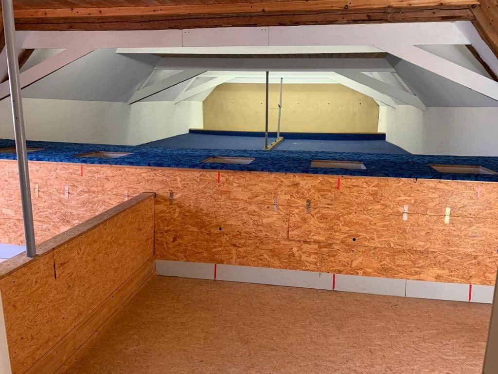 Prodej nebytového prostoru 2.115 m², Altdorf, Bavorsko Prodej nebytového prostoru 2.115 m², Altdorf, Bavorsko