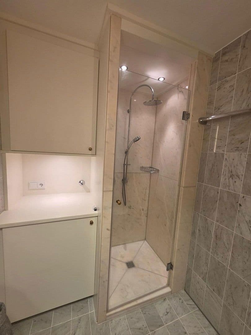 Prodej bytu 2+1 55 m², München, Bavorsko Prodej bytu 2+1 55 m², München, Bavorsko