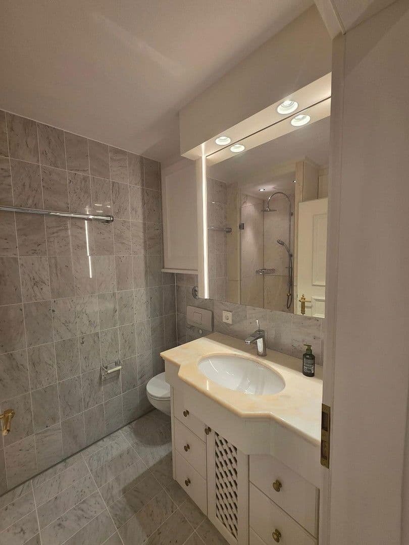 Prodej bytu 2+1 55 m², München, Bavorsko Prodej bytu 2+1 55 m², München, Bavorsko