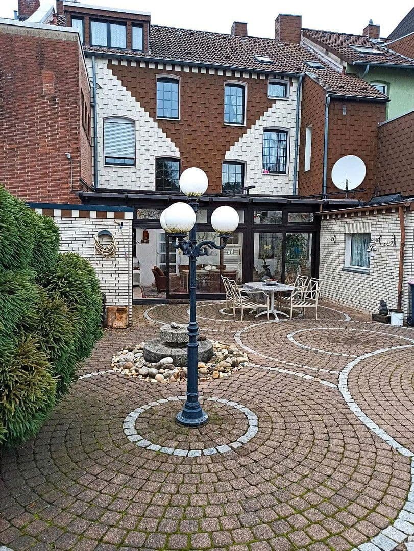 Pronájem bytu 2+1 56 m², Hermannstr 12, Neuss, Severní Porýní-Vestfálsko Pronájem bytu 2+1 56 m², Hermannstr 12, Neuss, Severní Porýní-Vestfálsko