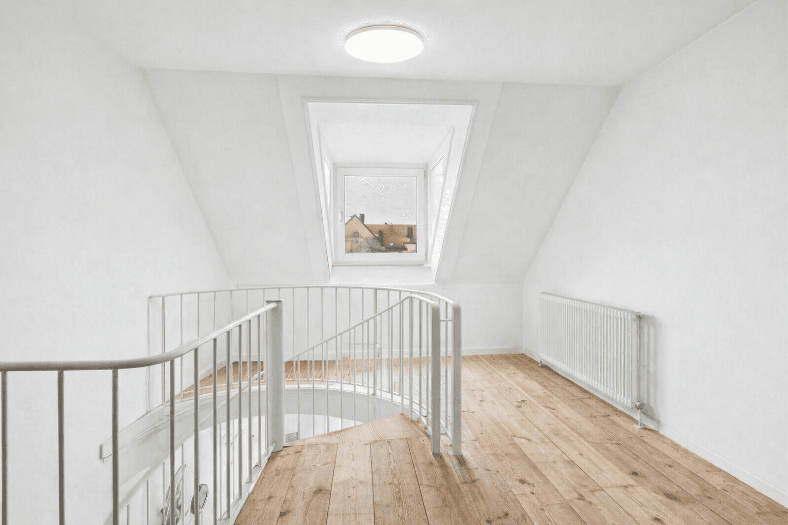 Prodej bytu 2+1 47 m², Emil-Riedel-Str. 13, München, Bavorsko Prodej bytu 2+1 47 m², Emil-Riedel-Str. 13, München, Bavorsko