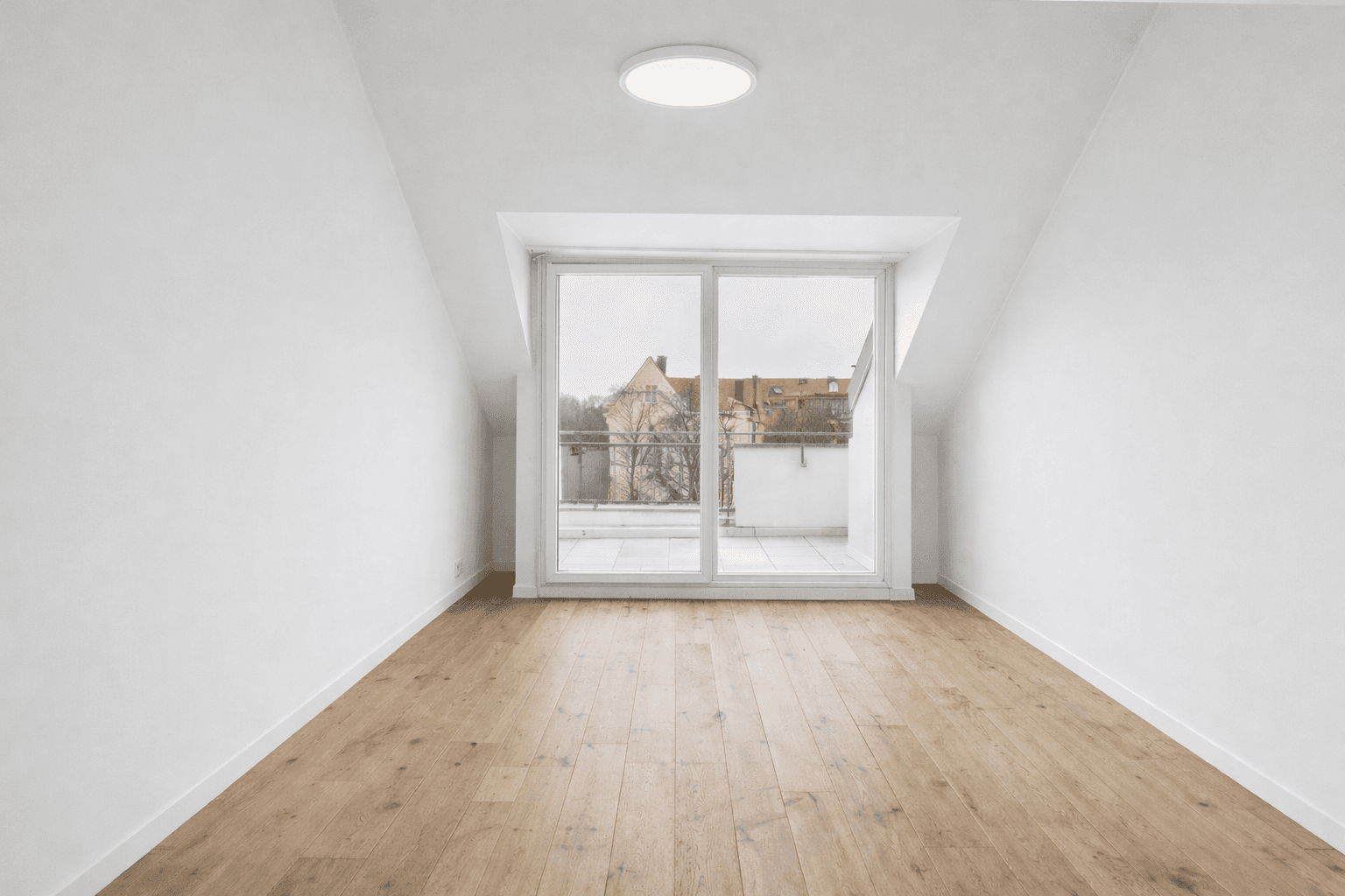 Prodej bytu 2+1 47 m², Emil-Riedel-Str. 13, München, Bavorsko Prodej bytu 2+1 47 m², Emil-Riedel-Str. 13, München, Bavorsko