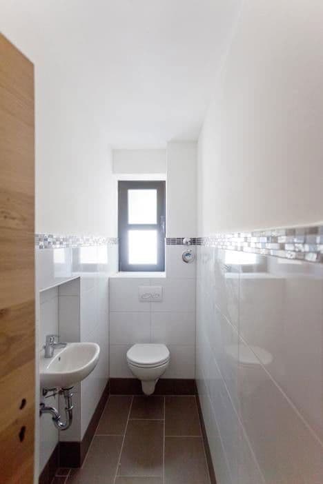 Prodej domu 510 m², pozemek 1.042 m², Neufahrner Straße 33, Rottenburg a. d. Laaber, Bavorsko Prodej domu 510 m², pozemek 1.042 m², Neufahrner Straße 33, Rottenburg a. d. Laaber, Bavorsko