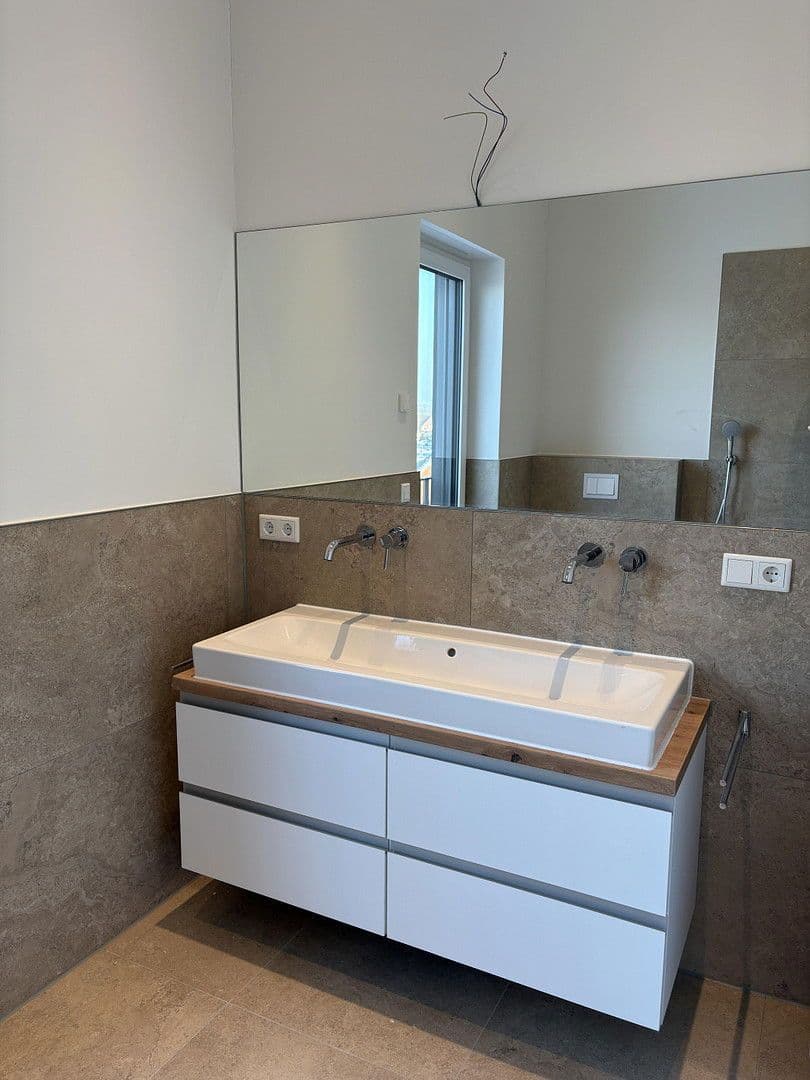 Pronájem bytu 3+1 107 m², Legden, Severní Porýní-Vestfálsko Pronájem bytu 3+1 107 m², Legden, Severní Porýní-Vestfálsko