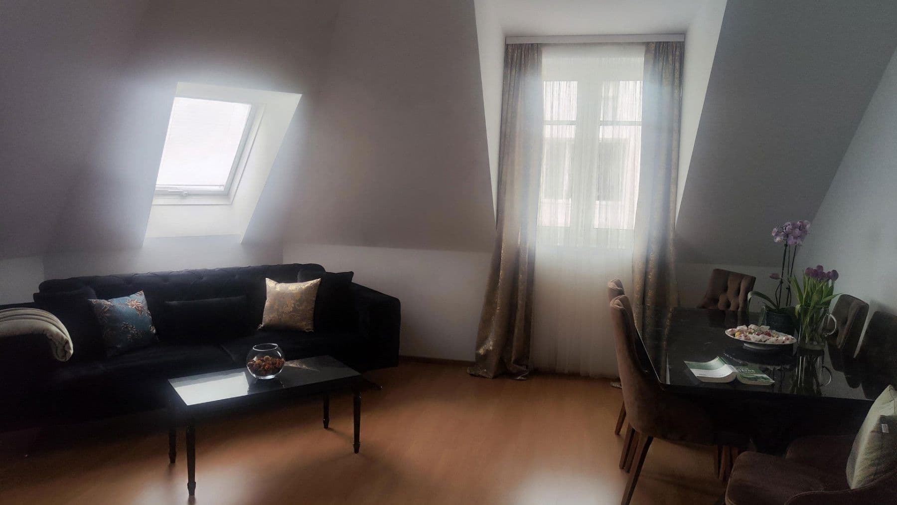 Pronájem bytu 1+1 50 m², Oberlaaer Str 85, Wien, Wien Pronájem bytu 1+1 50 m², Oberlaaer Str 85, Wien, Wien