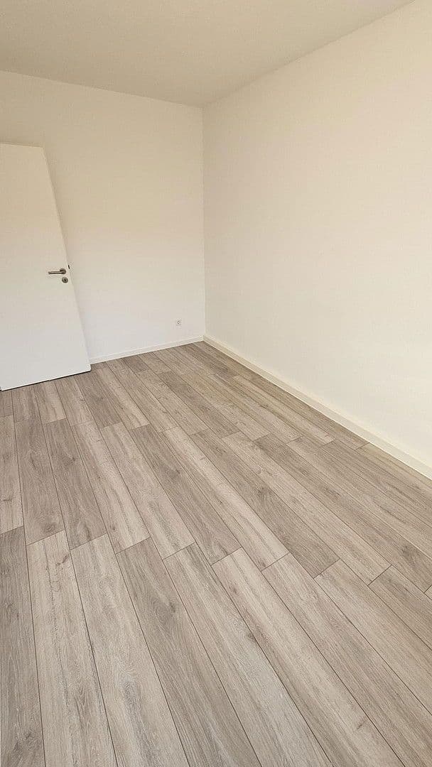 Pronájem bytu 3+1 60 m², Eutighofer Straße 22, Schwäbisch Gmünd, Bádensko-Württembersko Pronájem bytu 3+1 60 m², Eutighofer Straße 22, Schwäbisch Gmünd, Bádensko-Württembersko