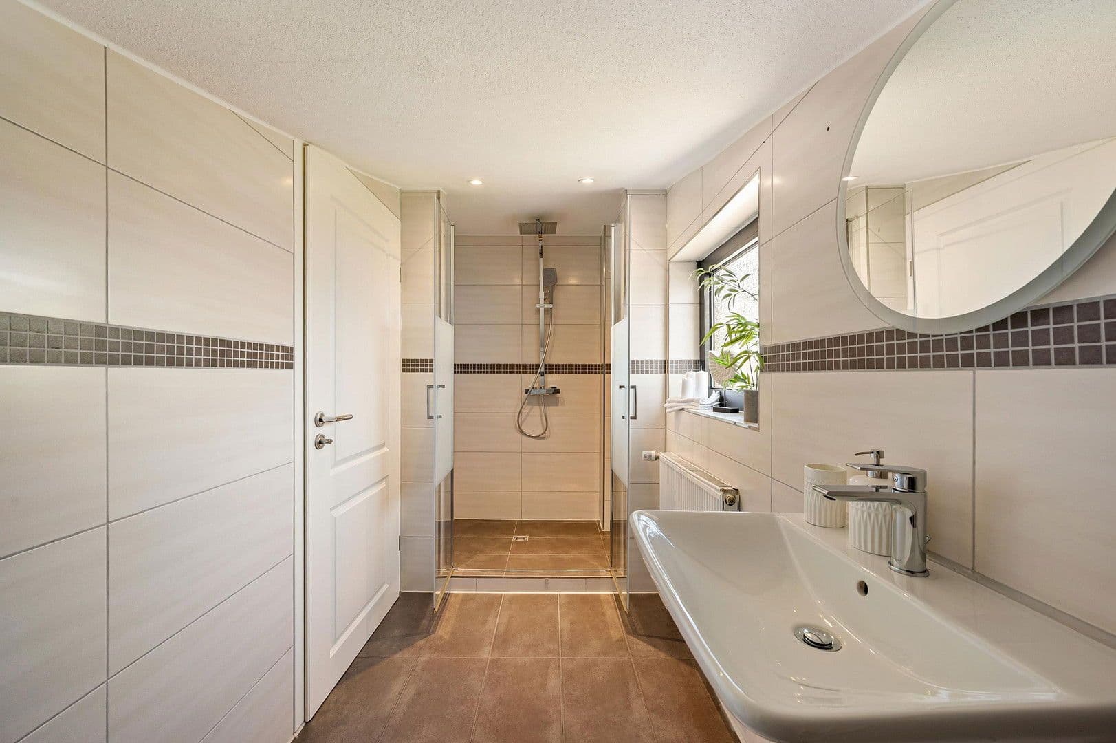 Prodej domu 120 m², pozemek 600 m², Offenbach, Hessen Prodej domu 120 m², pozemek 600 m², Offenbach, Hessen