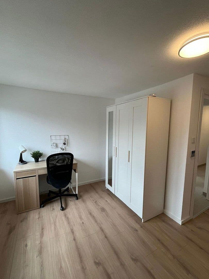 Pronájem bytu 4+1 15 m², Erlangen, Bavorsko Pronájem bytu 4+1 15 m², Erlangen, Bavorsko