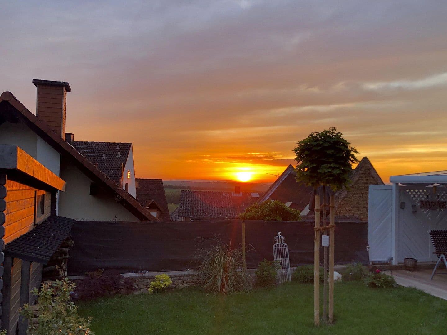 Prodej domu 164 m², pozemek 398 m², Sörgenloch, Porýní-Falc Prodej domu 164 m², pozemek 398 m², Sörgenloch, Porýní-Falc