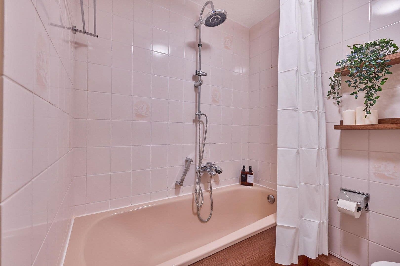 Pronájem bytu 1+1 43 m², Kurt-Schumacher-Straße 32, Kaiserslautern, Porýní-Falc Pronájem bytu 1+1 43 m², Kurt-Schumacher-Straße 32, Kaiserslautern, Porýní-Falc