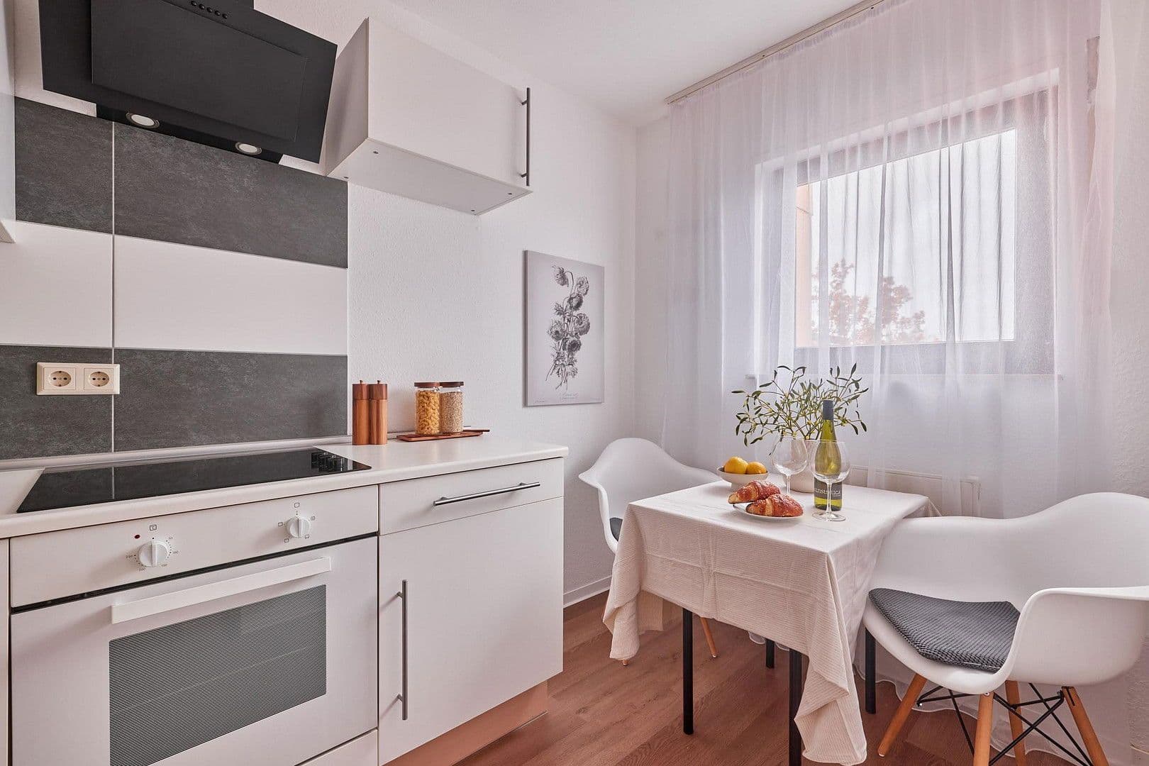 Pronájem bytu 1+1 43 m², Kurt-Schumacher-Straße 32, Kaiserslautern, Porýní-Falc Pronájem bytu 1+1 43 m², Kurt-Schumacher-Straße 32, Kaiserslautern, Porýní-Falc