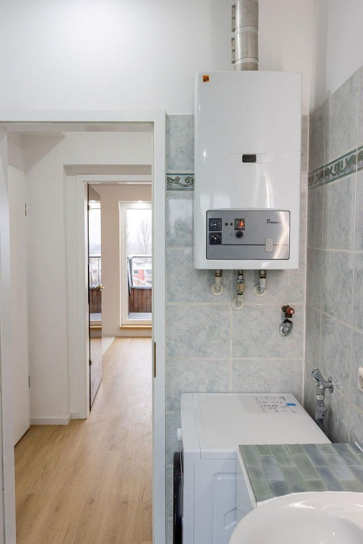 Pronájem bytu 2+1 55 m², Einödshofer Weg, Berlin, Berlín Pronájem bytu 2+1 55 m², Einödshofer Weg, Berlin, Berlín