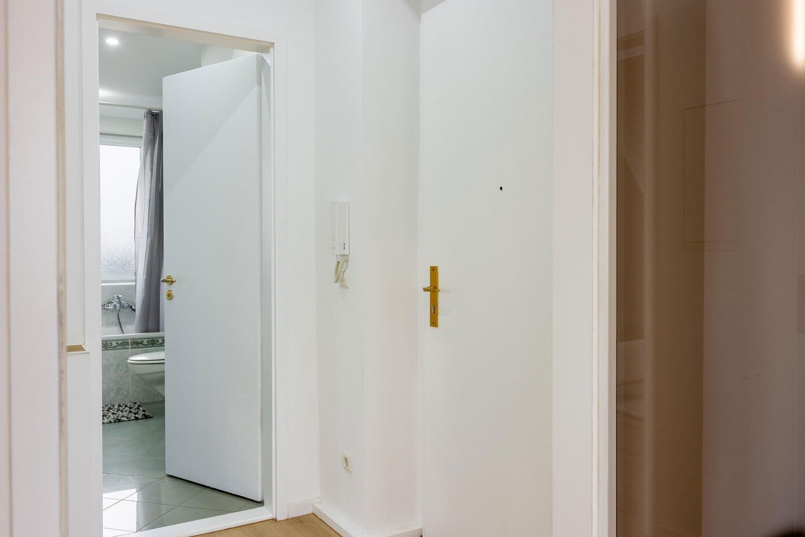 Pronájem bytu 2+1 55 m², Einödshofer Weg, Berlin, Berlín Pronájem bytu 2+1 55 m², Einödshofer Weg, Berlin, Berlín