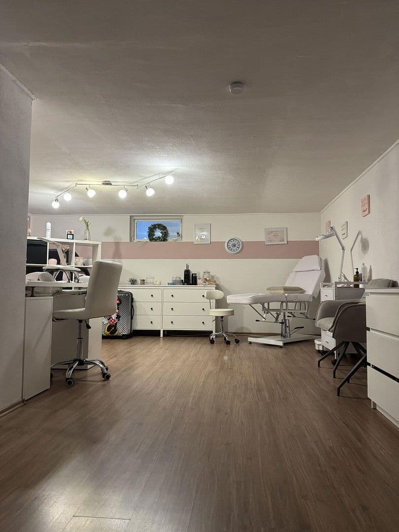 Prodej domu 136 m², pozemek 208 m², Baden Baden, Bádensko-Württembersko Prodej domu 136 m², pozemek 208 m², Baden Baden, Bádensko-Württembersko