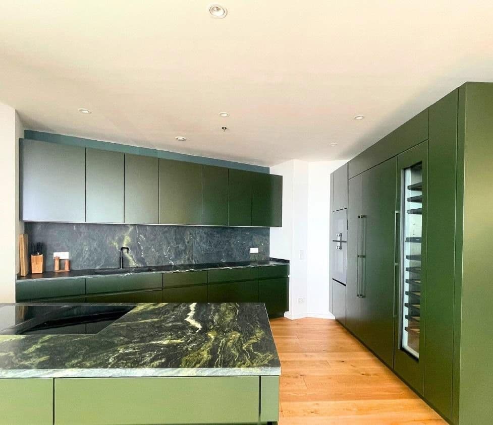 Pronájem bytu 4+1 184 m², Europa-Allee 2, Frankfurt am Main, Hessen Pronájem bytu 4+1 184 m², Europa-Allee 2, Frankfurt am Main, Hessen