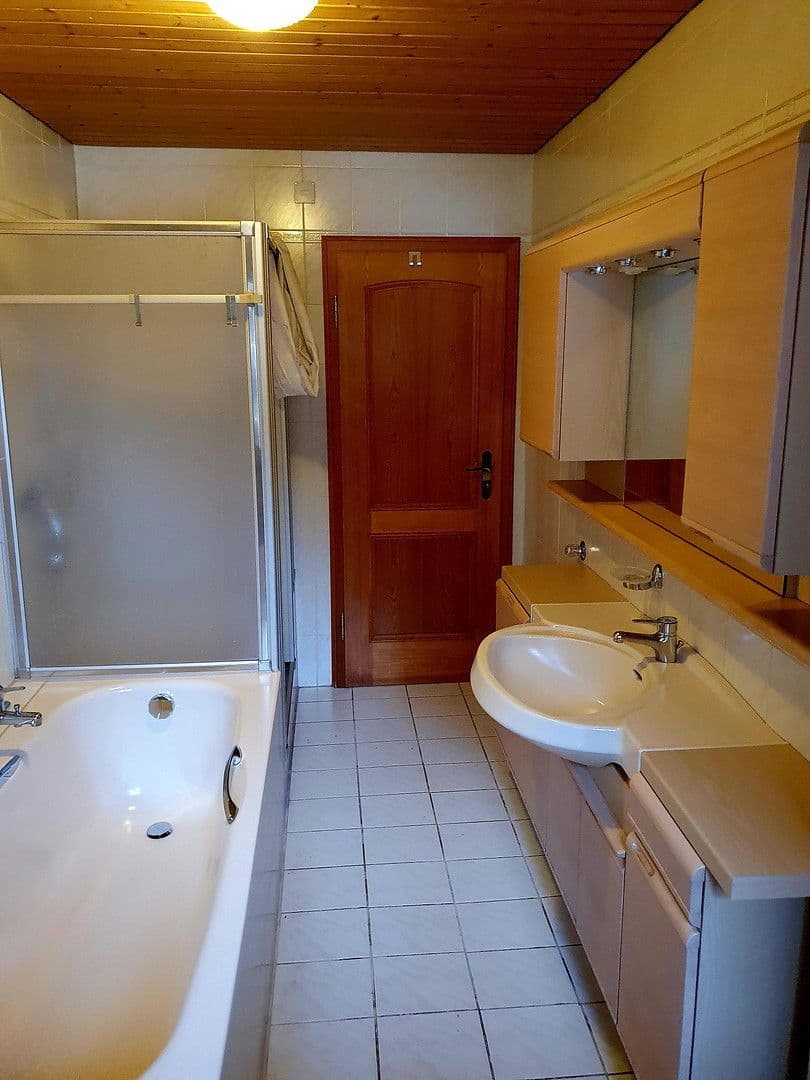 Prodej domu 161 m², pozemek 2.449 m², Beuerberger Str. 44, Wolfratshausen, Bavorsko Prodej domu 161 m², pozemek 2.449 m², Beuerberger Str. 44, Wolfratshausen, Bavorsko