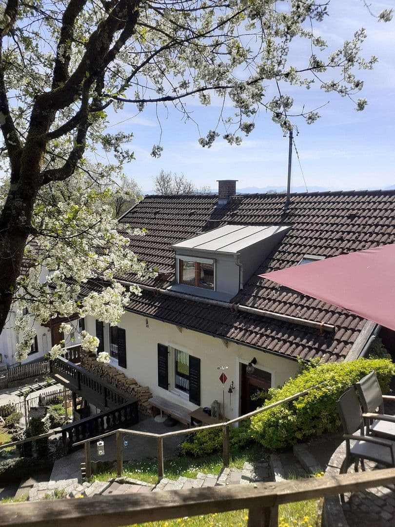 Prodej domu 161 m², pozemek 2.449 m², Beuerberger Str. 44, Wolfratshausen, Bavorsko Prodej domu 161 m², pozemek 2.449 m², Beuerberger Str. 44, Wolfratshausen, Bavorsko