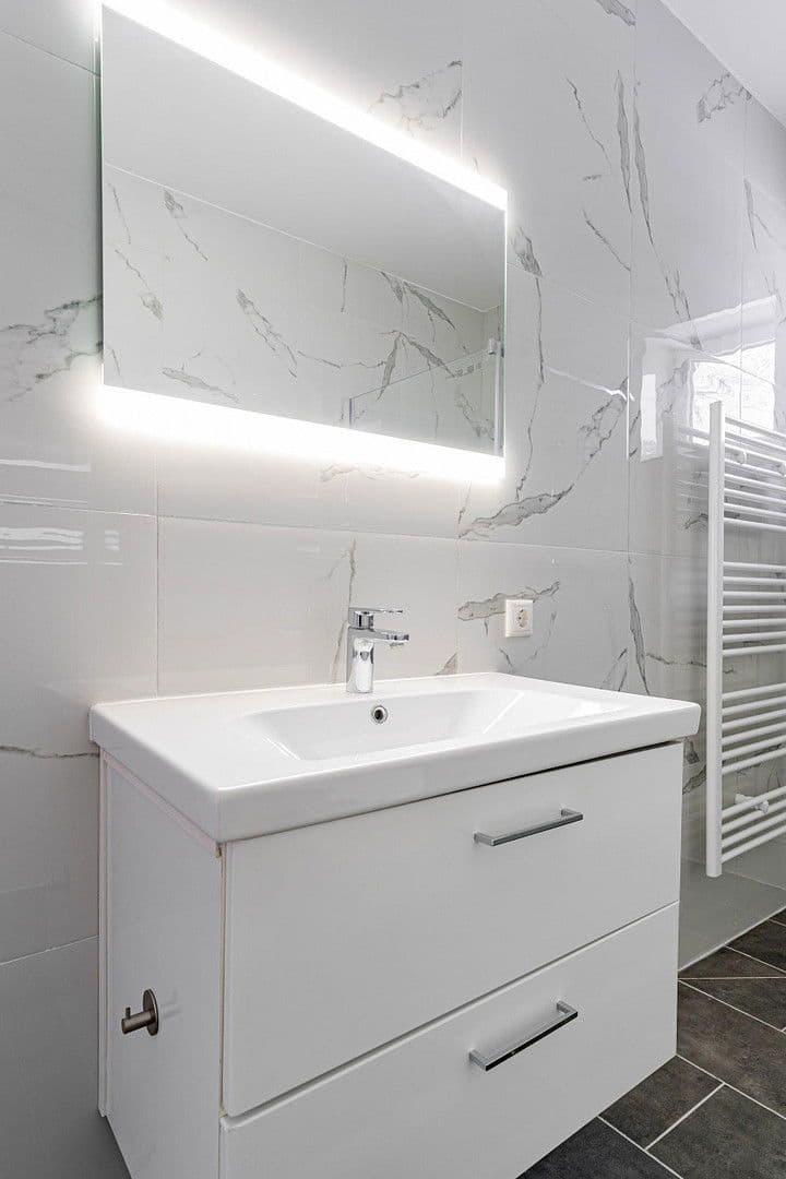 Prodej domu 101 m², pozemek 576 m², Grünbergallee 30, Berlin, Berlín Prodej domu 101 m², pozemek 576 m², Grünbergallee 30, Berlin, Berlín