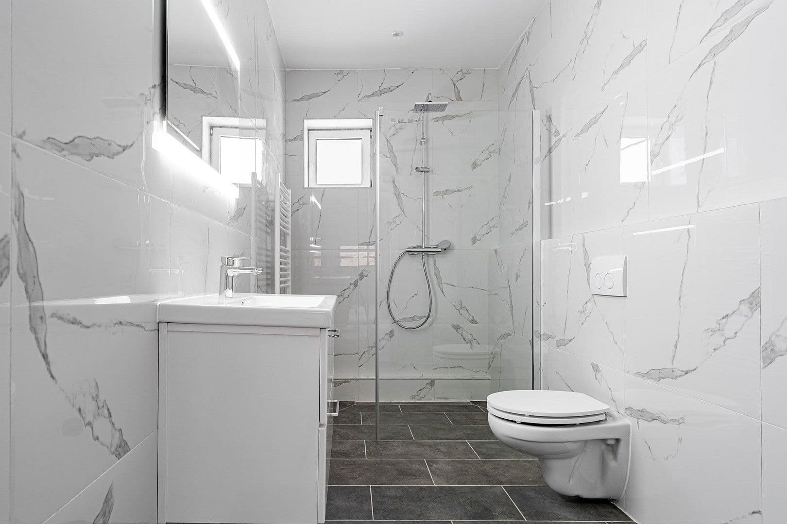 Prodej domu 101 m², pozemek 576 m², Grünbergallee 30, Berlin, Berlín Prodej domu 101 m², pozemek 576 m², Grünbergallee 30, Berlin, Berlín