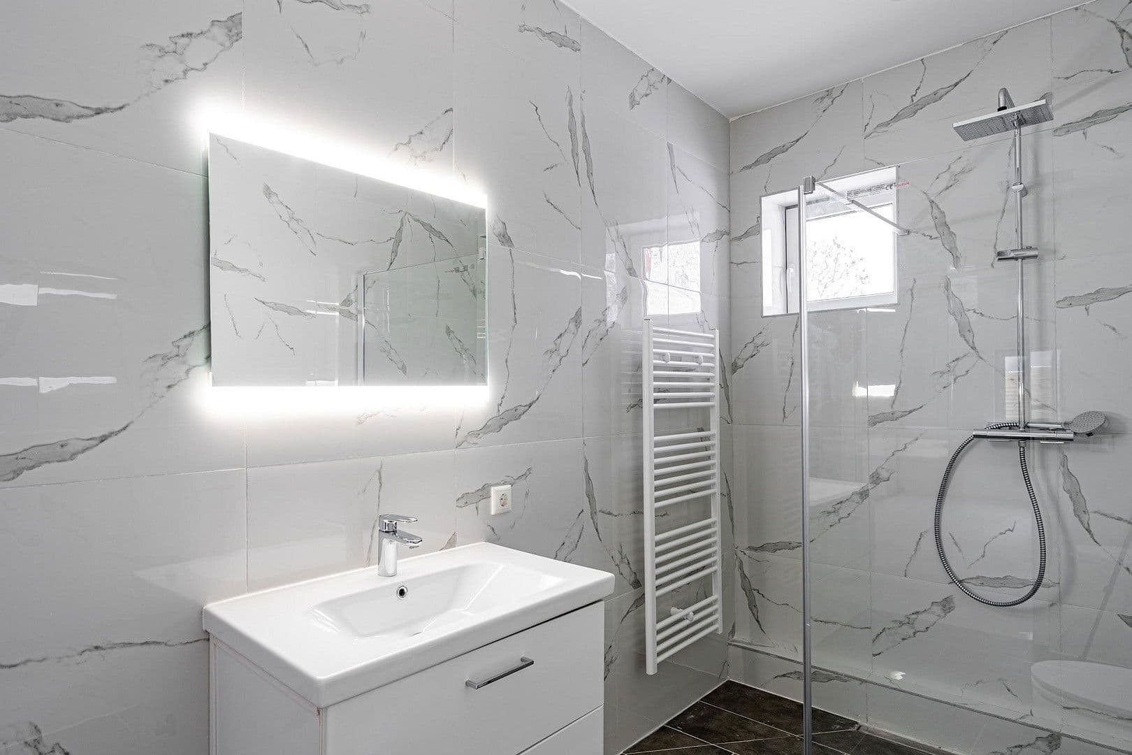 Prodej domu 101 m², pozemek 576 m², Grünbergallee 30, Berlin, Berlín Prodej domu 101 m², pozemek 576 m², Grünbergallee 30, Berlin, Berlín