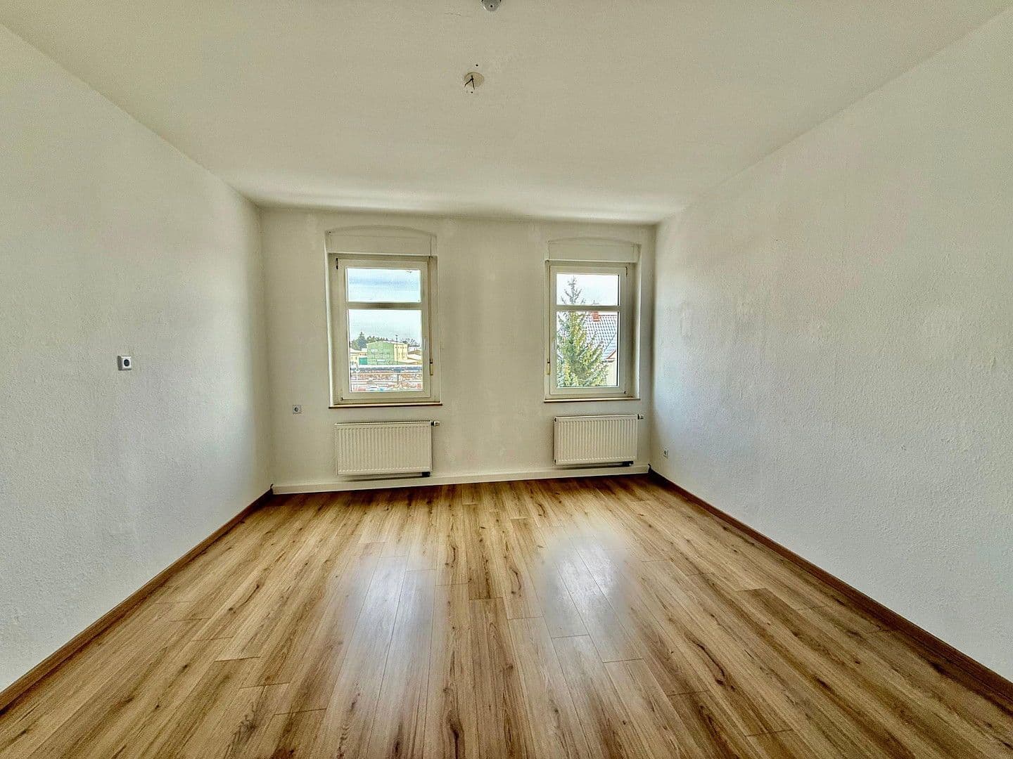 Prodej domu 305 m², pozemek 558 m², Delitzsch, Sasko Prodej domu 305 m², pozemek 558 m², Delitzsch, Sasko