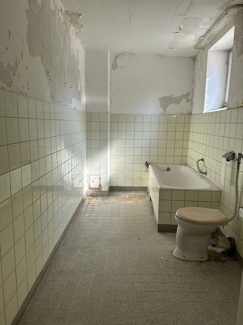 Prodej domu 162 m², pozemek 210 m², Nusslocher Str. 7, Leimen, Bádensko-Württembersko Prodej domu 162 m², pozemek 210 m², Nusslocher Str. 7, Leimen, Bádensko-Württembersko