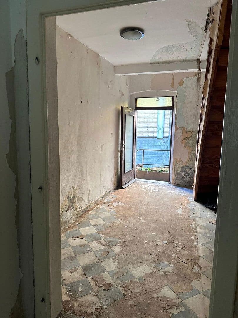 Prodej domu 162 m², pozemek 210 m², Nusslocher Str. 7, Leimen, Bádensko-Württembersko Prodej domu 162 m², pozemek 210 m², Nusslocher Str. 7, Leimen, Bádensko-Württembersko