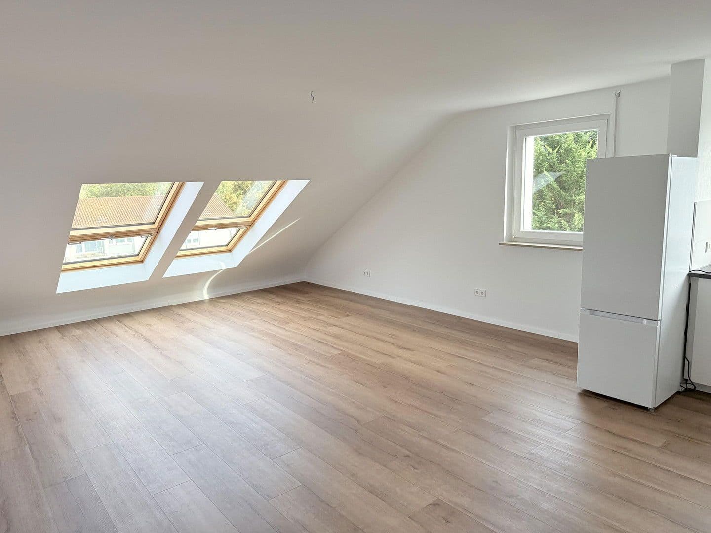 Pronájem bytu 2+kk 60 m², Brandenburger Str. 2, Esslingen am Neckar, Bádensko-Württembersko Pronájem bytu 2+kk 60 m², Brandenburger Str. 2, Esslingen am Neckar, Bádensko-Württembersko