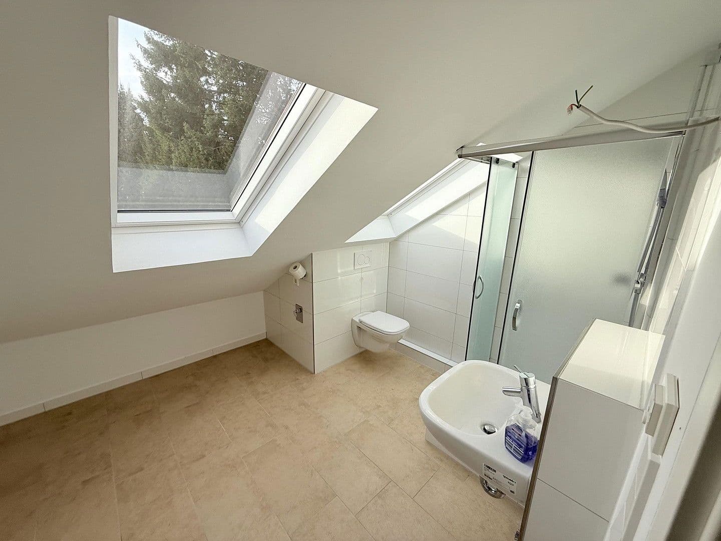 Pronájem bytu 2+kk 60 m², Brandenburger Str. 2, Esslingen am Neckar, Bádensko-Württembersko Pronájem bytu 2+kk 60 m², Brandenburger Str. 2, Esslingen am Neckar, Bádensko-Württembersko