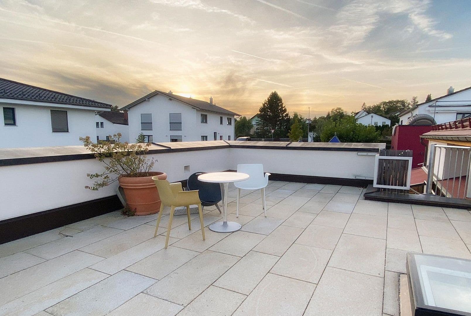 Prodej domu 220 m², pozemek 490 m², Velden, Bavorsko Prodej domu 220 m², pozemek 490 m², Velden, Bavorsko