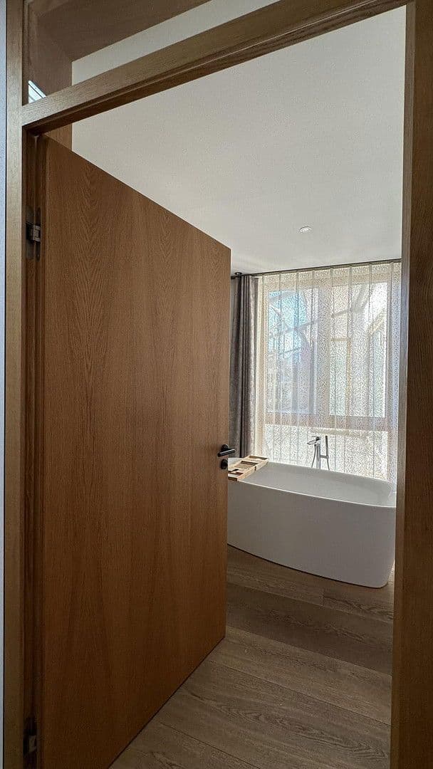 Prodej domu 220 m², pozemek 490 m², Velden, Bavorsko Prodej domu 220 m², pozemek 490 m², Velden, Bavorsko