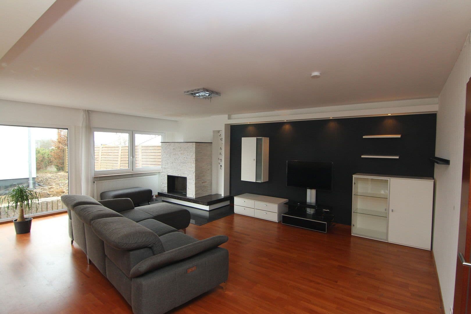 Prodej domu 220 m², pozemek 487 m², Königsberger Str. 16, Meckenheim, Severní Porýní-Vestfálsko Prodej domu 220 m², pozemek 487 m², Königsberger Str. 16, Meckenheim, Severní Porýní-Vestfálsko