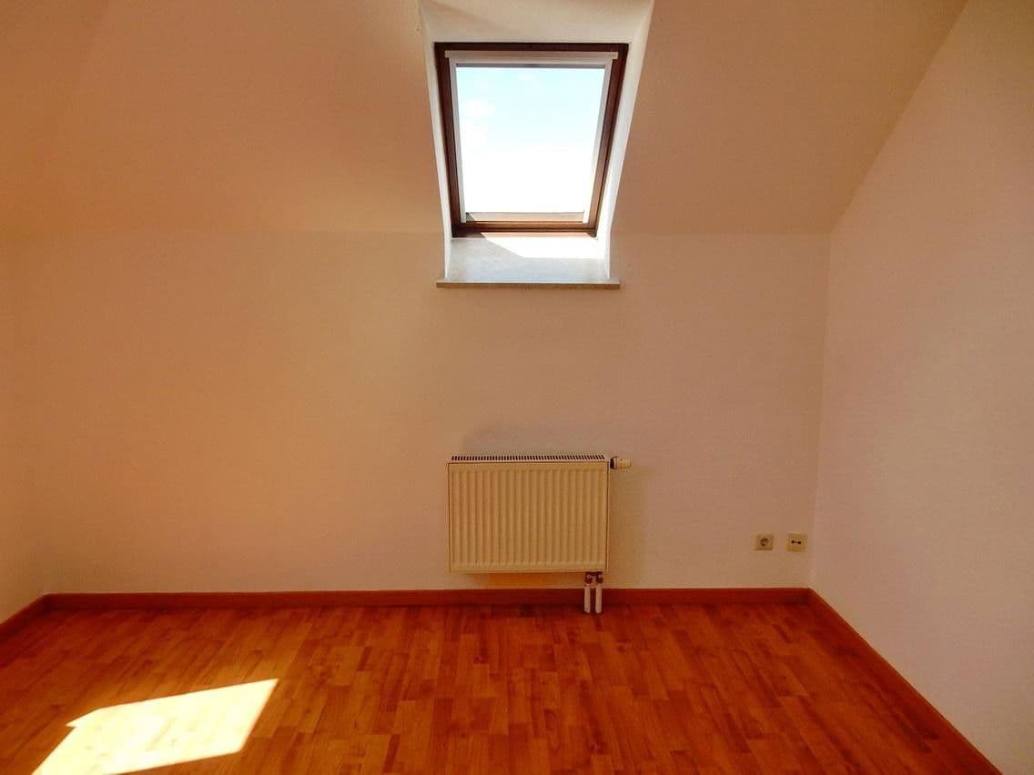 Pronájem bytu 3+1 68 m², Moritzplatz 6c, Naumburg (Saale), Sasko-Anhaltsko Pronájem bytu 3+1 68 m², Moritzplatz 6c, Naumburg (Saale), Sasko-Anhaltsko
