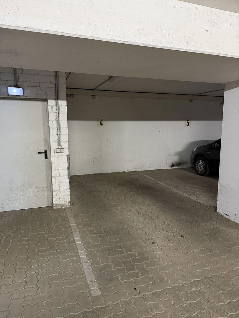 Pronájem bytu 3+1 68 m², Moritzplatz 6c, Naumburg (Saale), Sasko-Anhaltsko Pronájem bytu 3+1 68 m², Moritzplatz 6c, Naumburg (Saale), Sasko-Anhaltsko