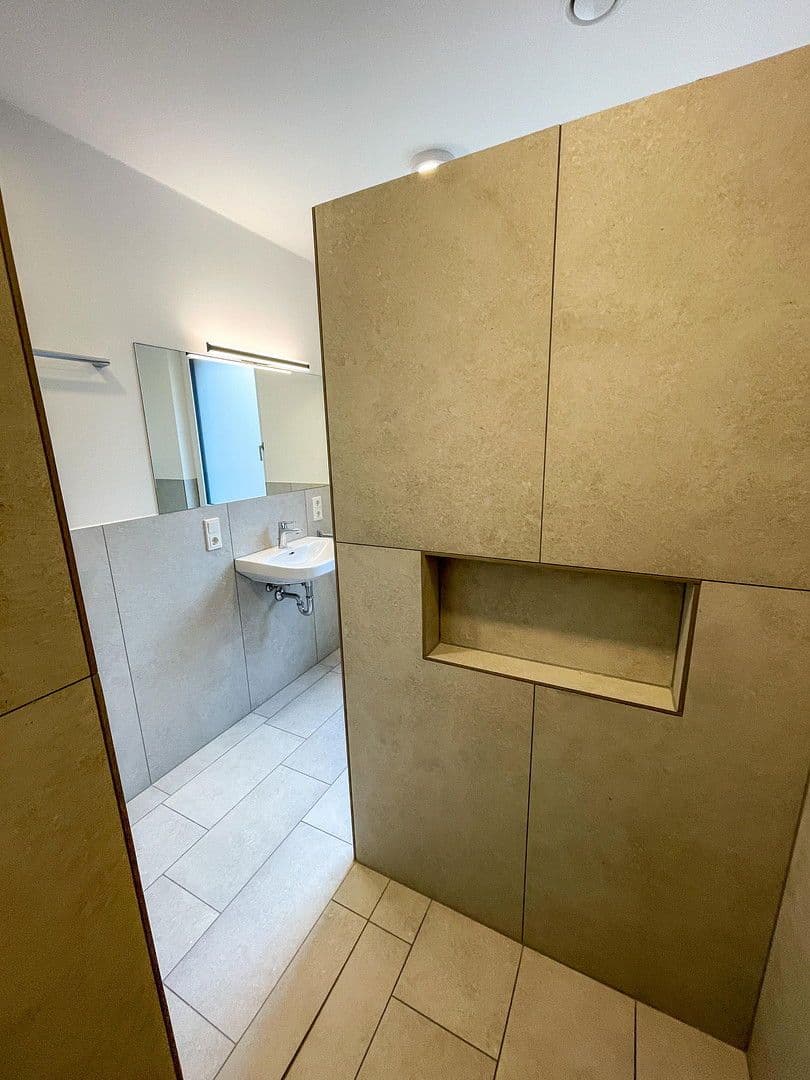 Pronájem bytu 2+1 82 m², Piesport, Porýní-Falc Pronájem bytu 2+1 82 m², Piesport, Porýní-Falc